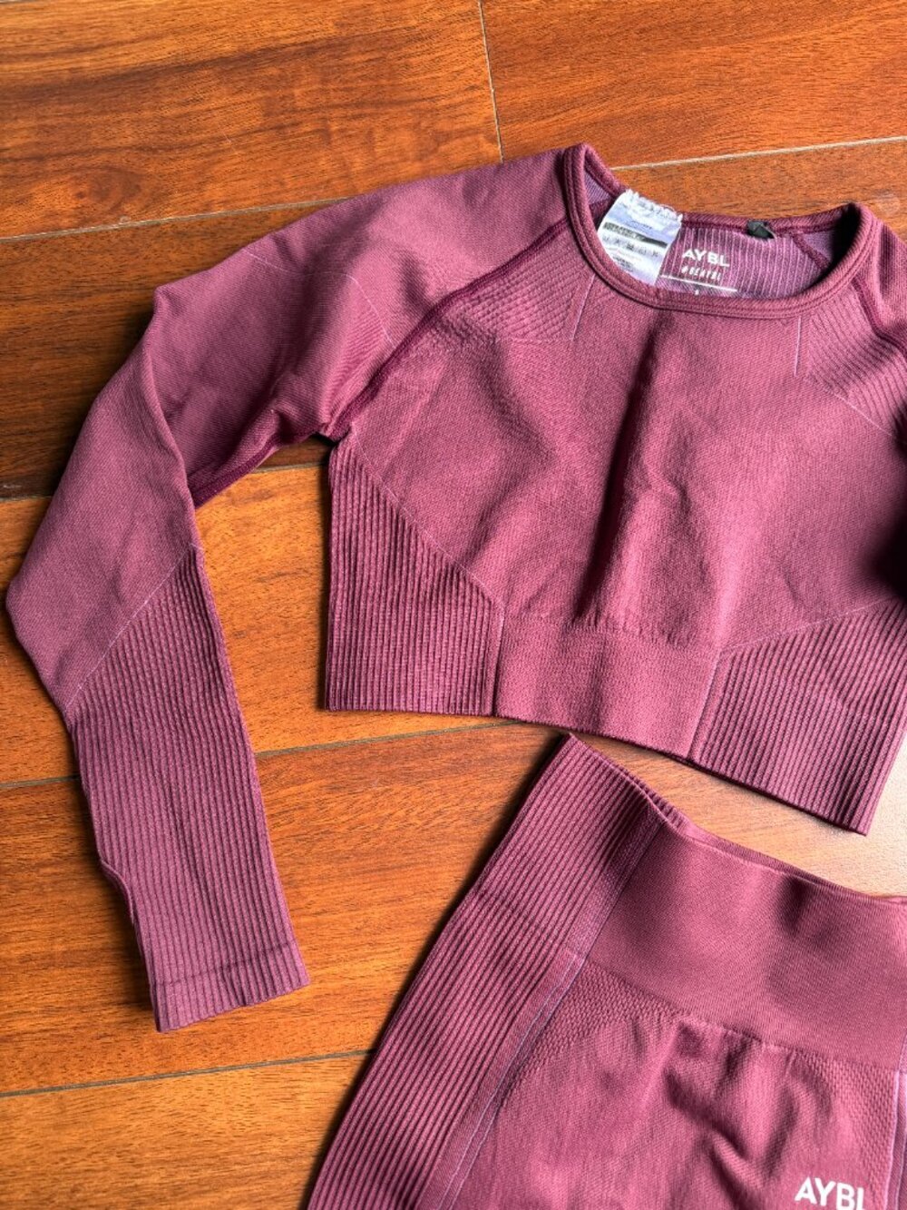 AYBL Empower Seamless Set Red Wine Small | Long Sleeve Crop Top + Leggings | Gym - Picture 3 of 8